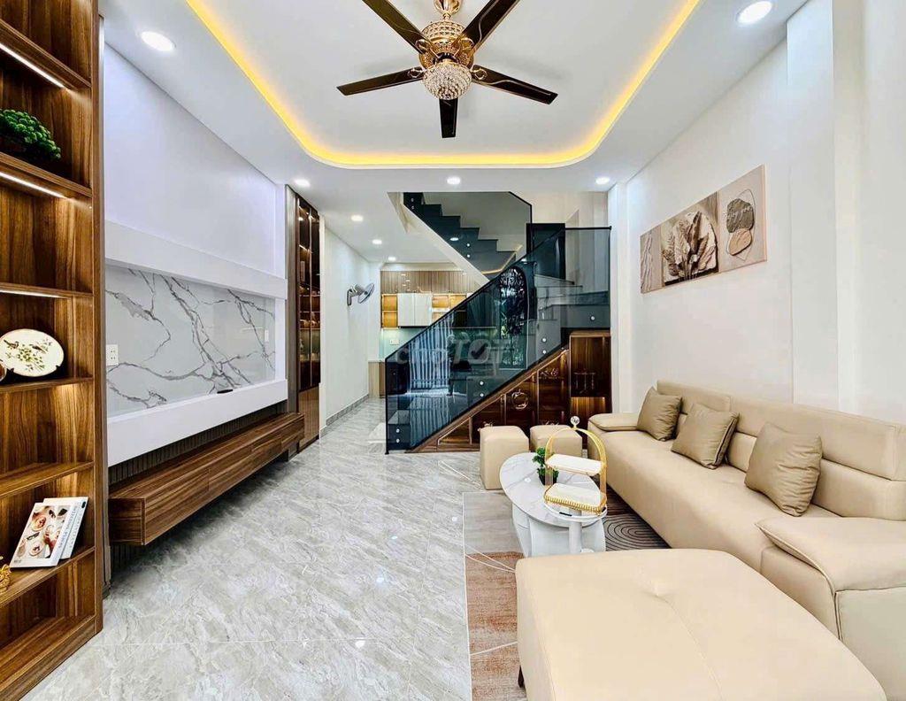 Nhà mới sát hẻm xe hơi vài bước chân phù hợp đại gia đình 8 10 người