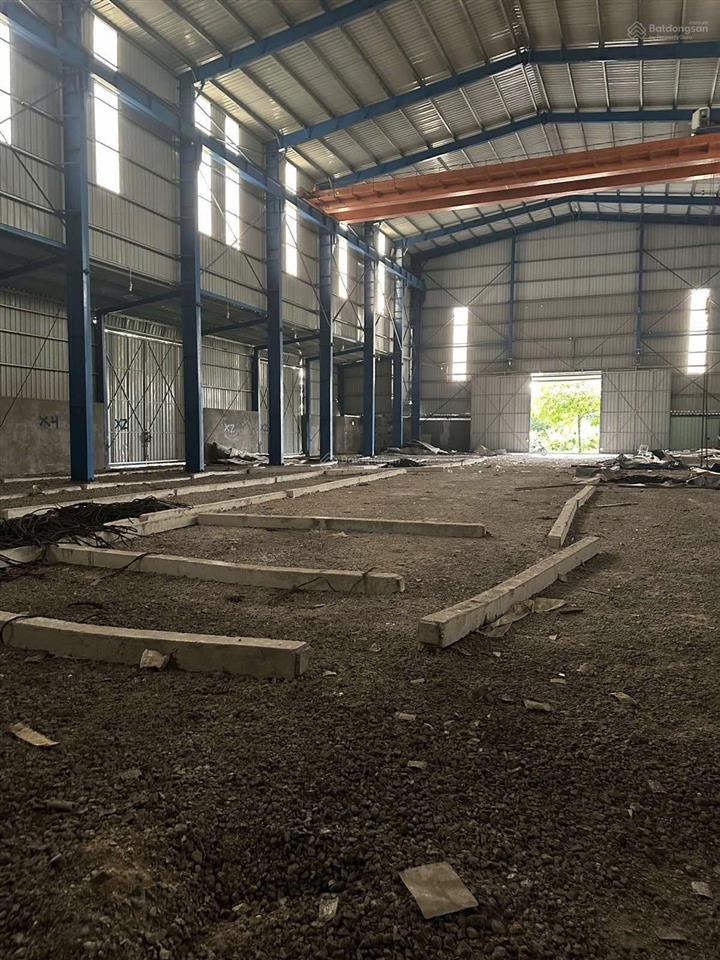 Cho thuê 1.500m2 tại hiệp sơn, hải dương, container ra vào, sẵn cẩu trục, có thể xuất vat