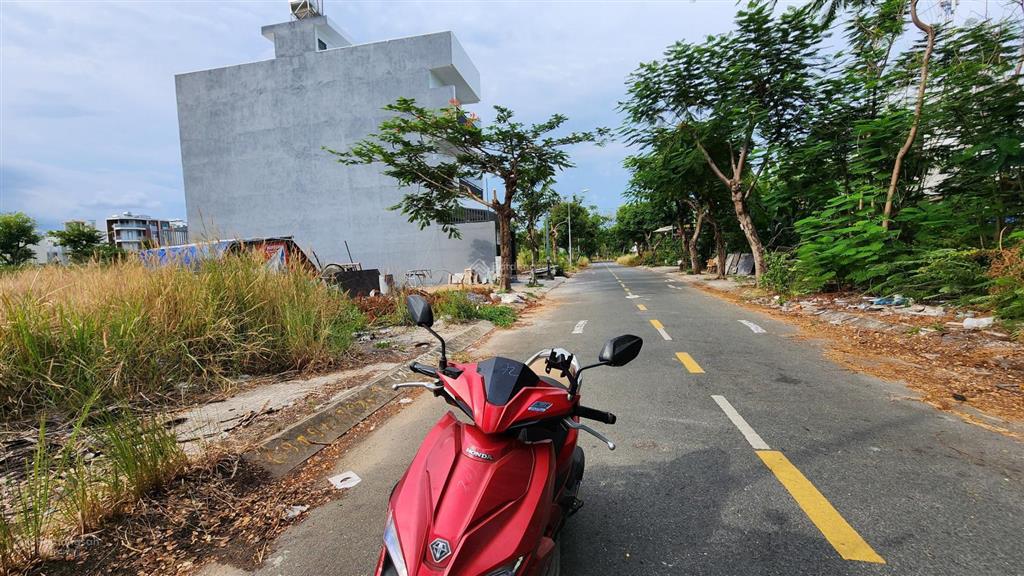 Đất xây nhà hoàn công ra sổ hồng dt 7x17m