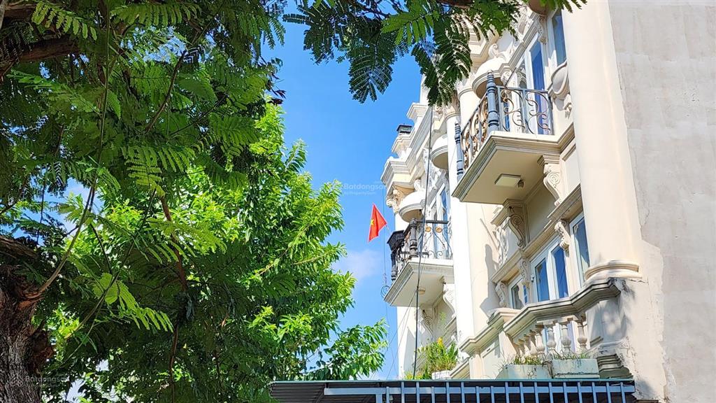 Bán nhà dt 5x17m  1 trệt 3 lầu  sổ hồng