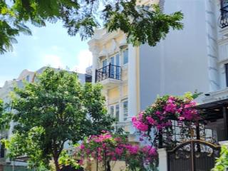 Bán nhà dt 5x17m  1 trệt 3 lầu  sổ hồng