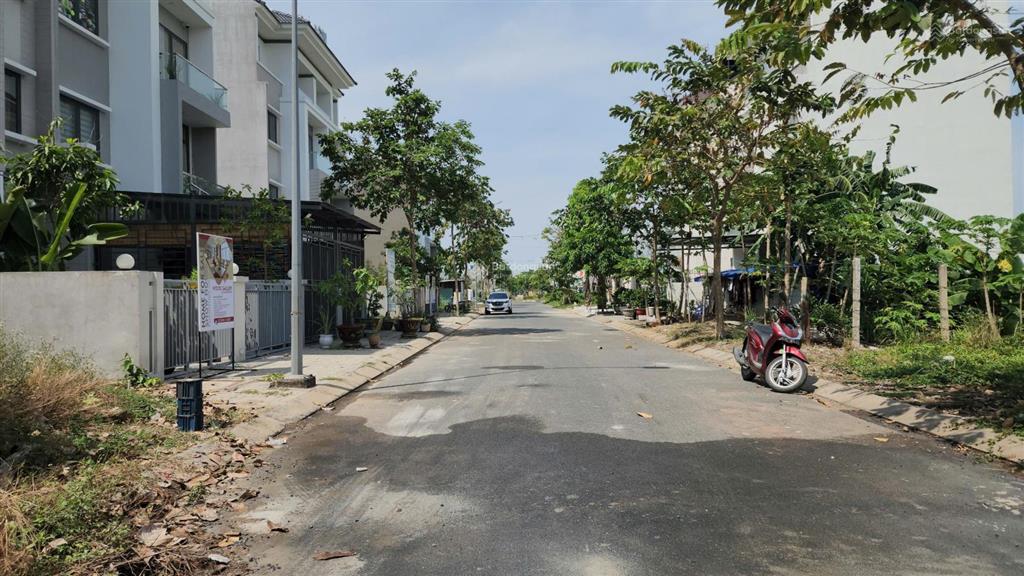 Nền đất sổ đỏ chính chủ giá tốt dt 5x20m  giá 73tr  kdt cát lái