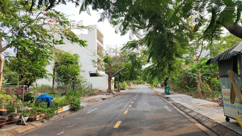 Đất gần trường đại học umt và chung cư dt 7x20m  giá tốt 62tr/m2