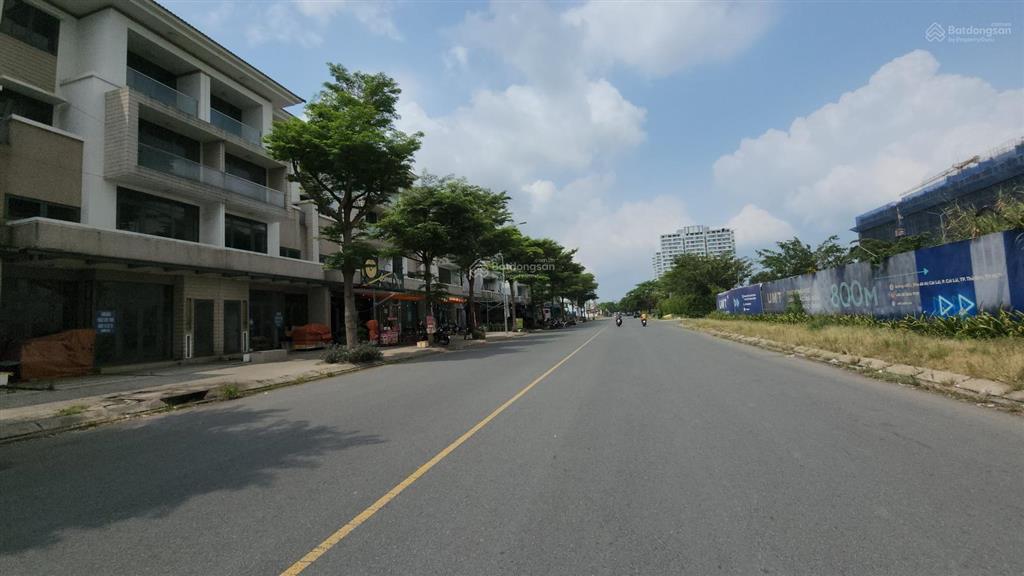Lô sổ đỏ dt 8x20m  gần trường đại học umt  thuận tiện ở và kinh doanh