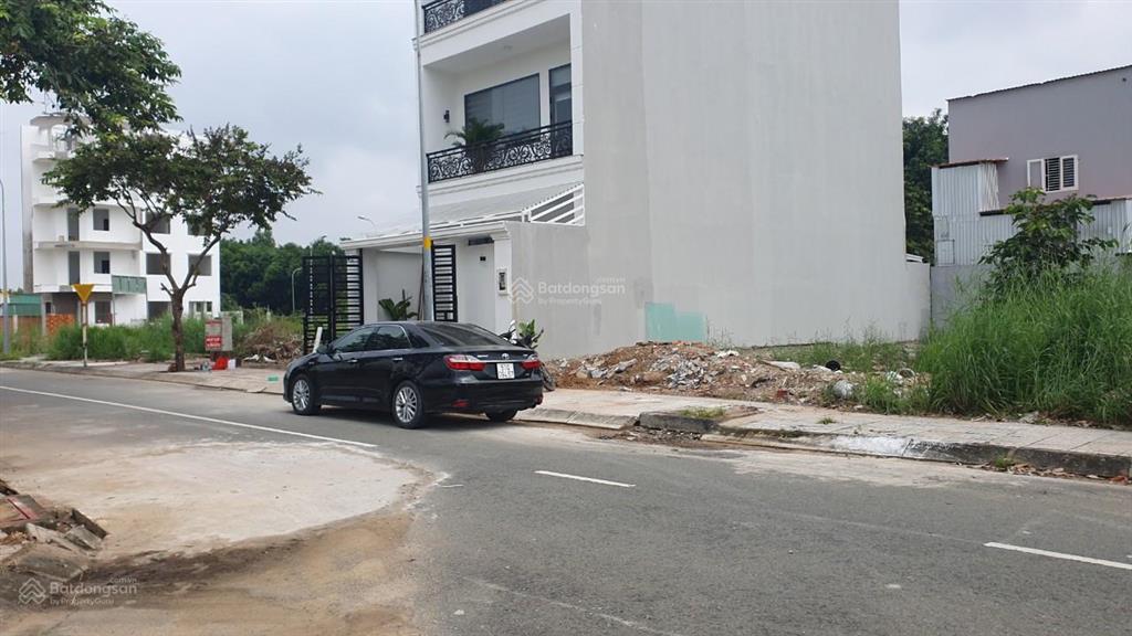 Lô đất đẹp dt 5x20m  giá cũng hơi ổn  sổ đỏ công chứng ngay