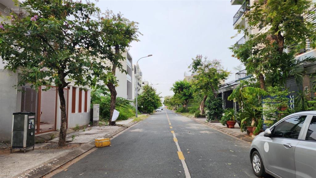 Giảm giá bán nhanh lô đất đường thông dt 5x20m  xây 1 trệt 2 lầu  sổ đỏ