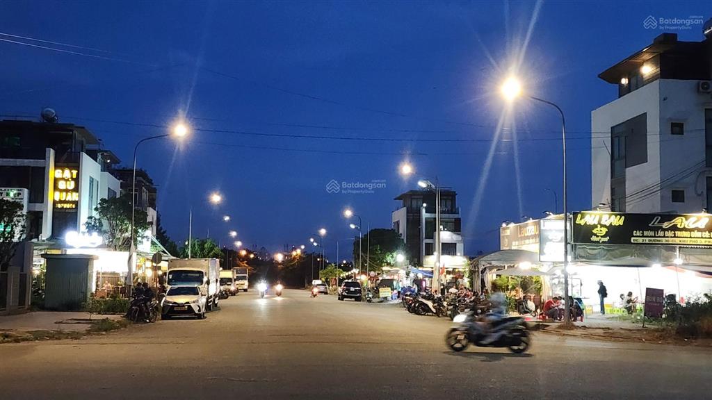 Bán lô đất dt 5x20m  đường thông ra trường học nhiều dân cư  thuận tiện kinh doanh