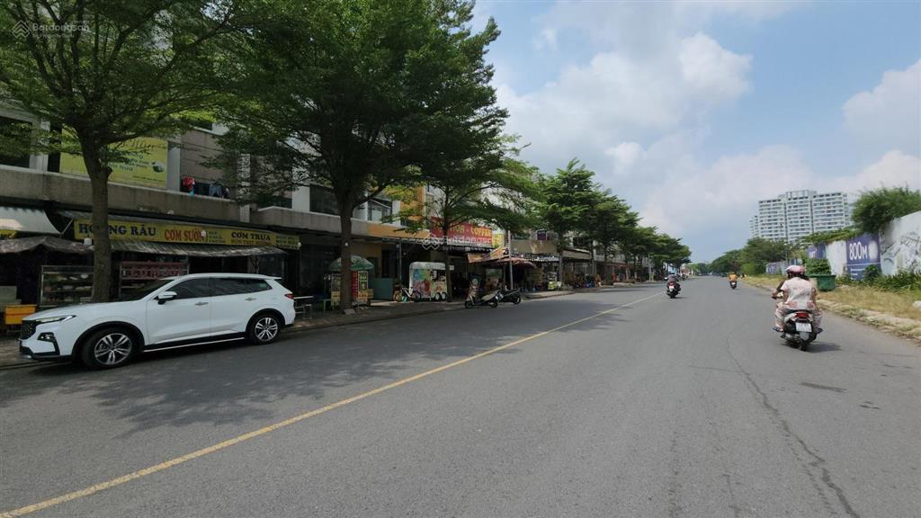 Bán lô đất dt 5x20m  đường thông ra trường học nhiều dân cư  thuận tiện kinh doanh