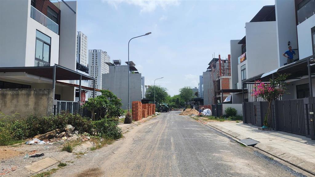 Bán gấp lô đất kdc cát lái dt 7x17m  xây theo mẫu 1 trệt 3 lầu