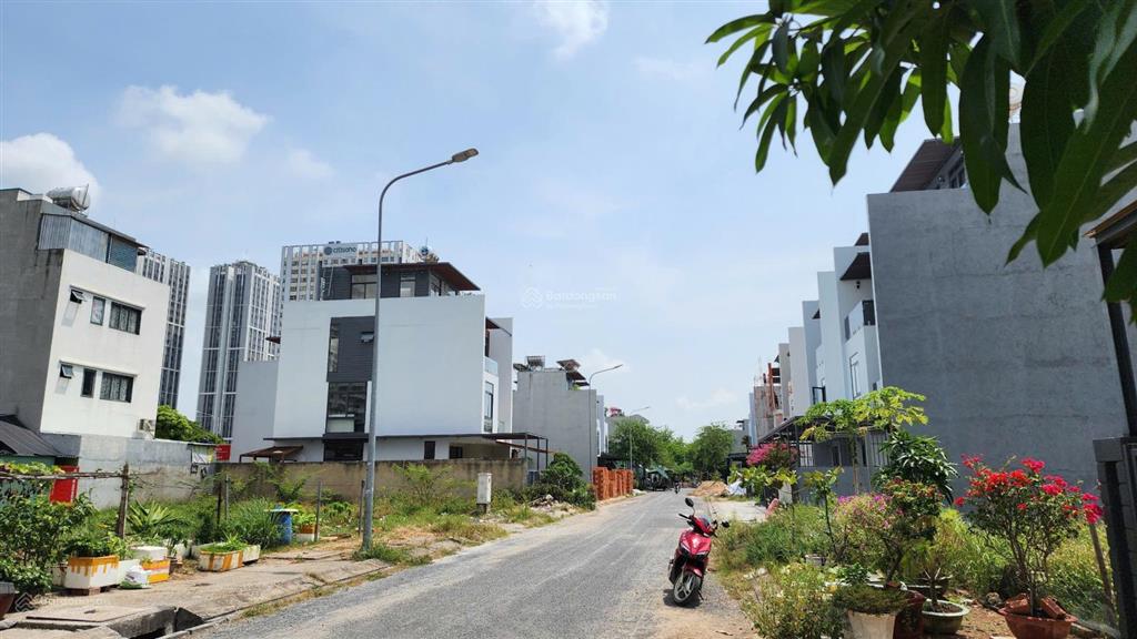 Bán gấp lô đất kdc cát lái dt 7x17m  xây theo mẫu 1 trệt 3 lầu