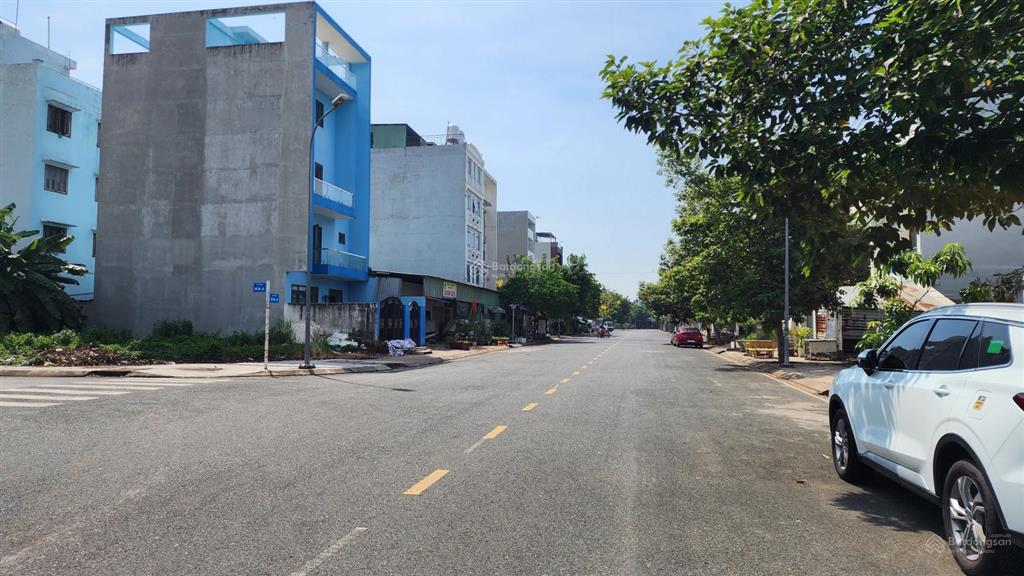 Nhà phố citi bella dt 5.2x16m  1 trệt 2 lầu  sổ hồng chính chủ