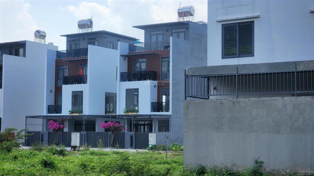 Bán lô đất dt 7x17m  xây dựng 1 trệt 3 lầu phường cát lái