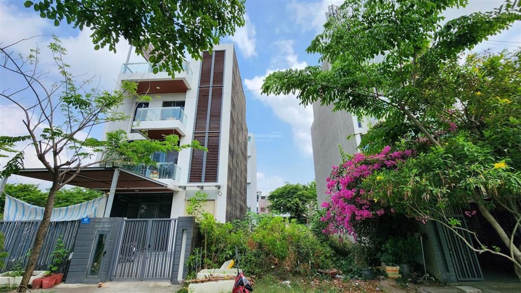 Bán lô đất dt 7x17m  xây dựng 1 trệt 3 lầu phường cát lái