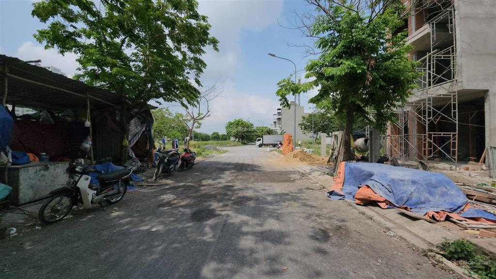 Bán lô đất dt 7x17m  xây dựng 1 trệt 3 lầu phường cát lái
