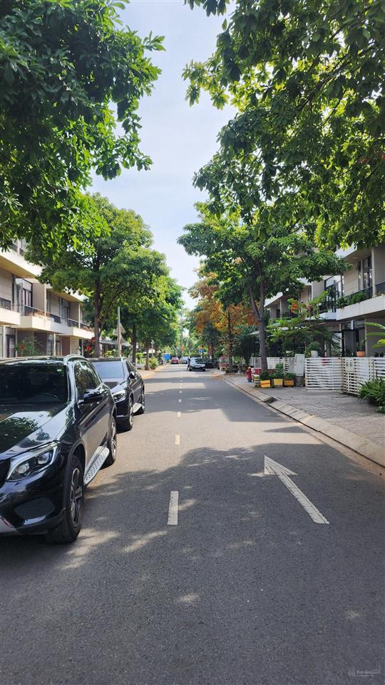 Chủ giảm giá bán nhanh căn nhà phố citi bella dt 5x17m  1 trệt 2 lầu  sổ hồng
