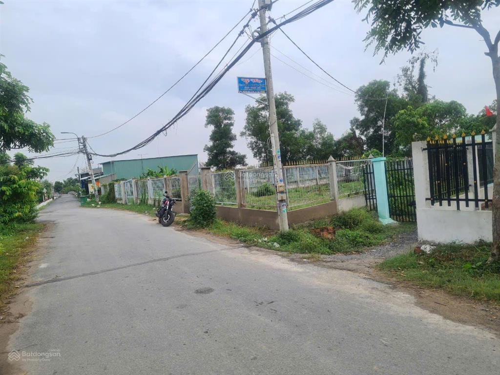 Bán 149m2(đất thực tế 294m2) đường bùi văn sự xã qui đức, bình chánh. giá 2,150 tỷ. l/hệ 0931 347 ***