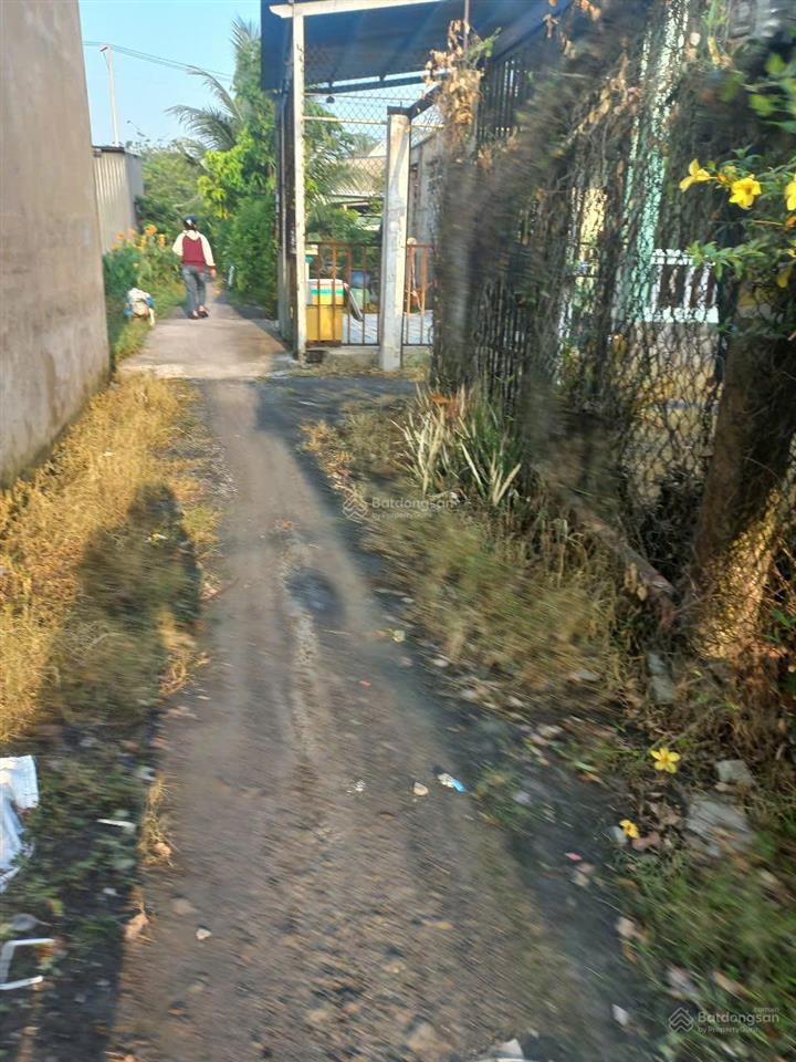 Cần bán 106 ,9 m2 đất thổ cư ngay trường học hưng long, bình chánh