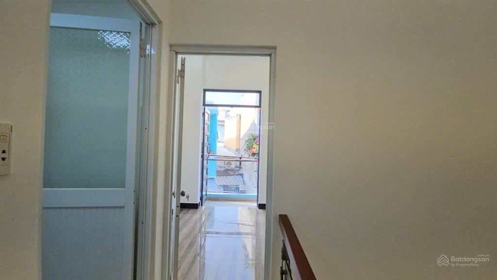 3.88 tỷ. lương văn căn  quận 8. nhà 2 tầng  công nhận 29.3m2. sổ sẵn.  em tú xem nhà