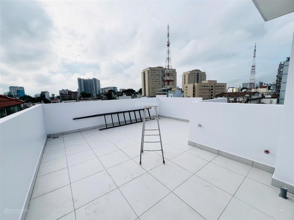 Cc bán tòa nhà vp mt nguyễn trãi q1, 1t 6l thang máy, 4.5x30m, vị trí vàng, tiềm năng lớn