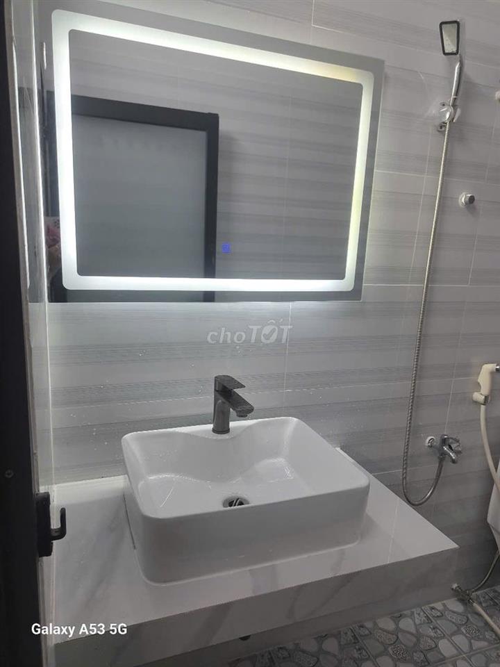 Cho thuê nhà nhỏ riêng biệt, gần CV Gia Định, 52 Phạm Văn Đồng vô 100m