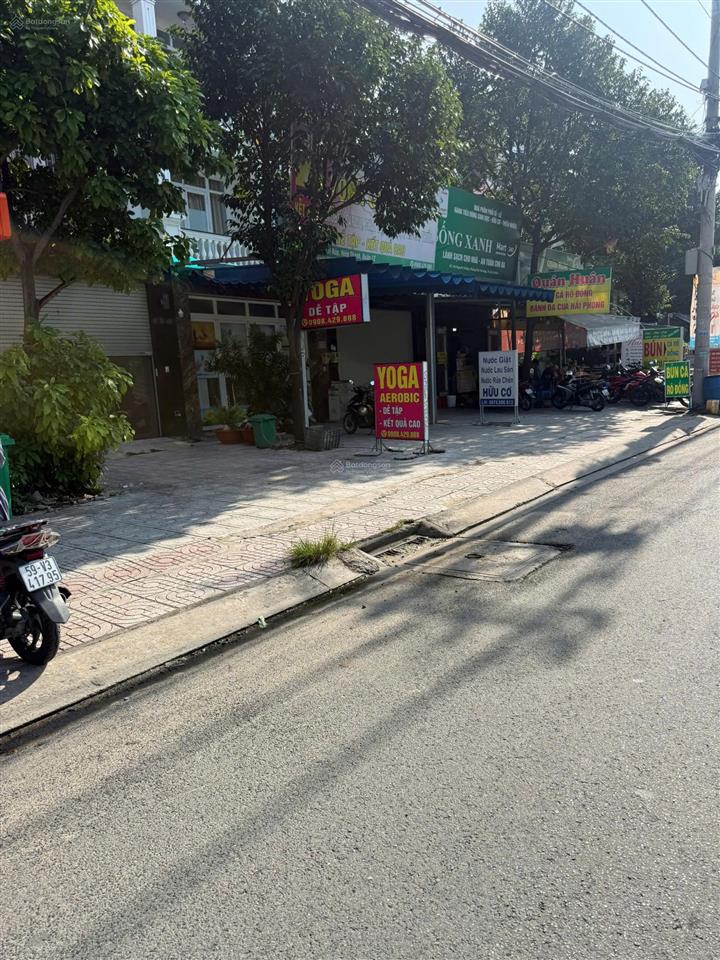 Bán gấp đất mặt tiền lâm thị hố phường tân chánh hiệp, quân 12, giá 14 tỷ 800  0908 093 ***