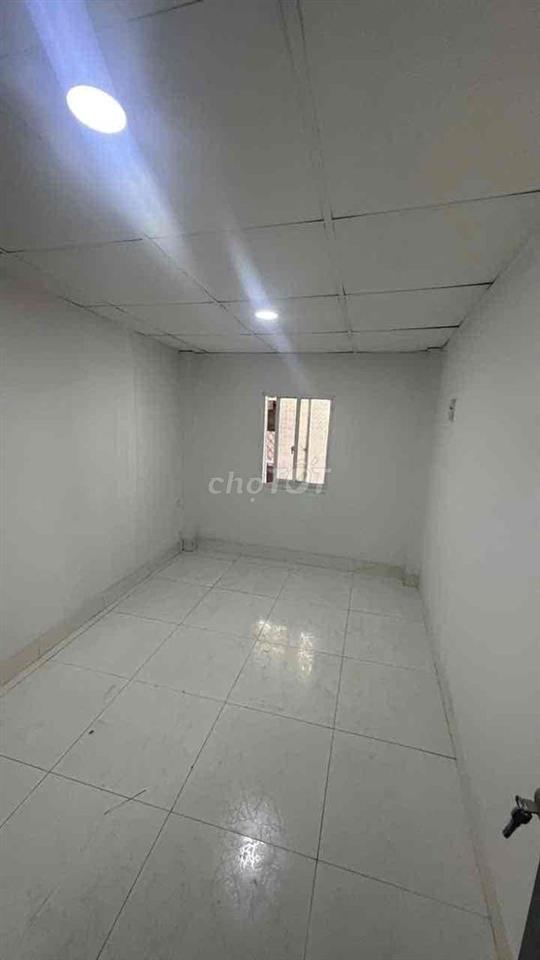 Nhà p3  3 tầng chưa đến 2 tỷ