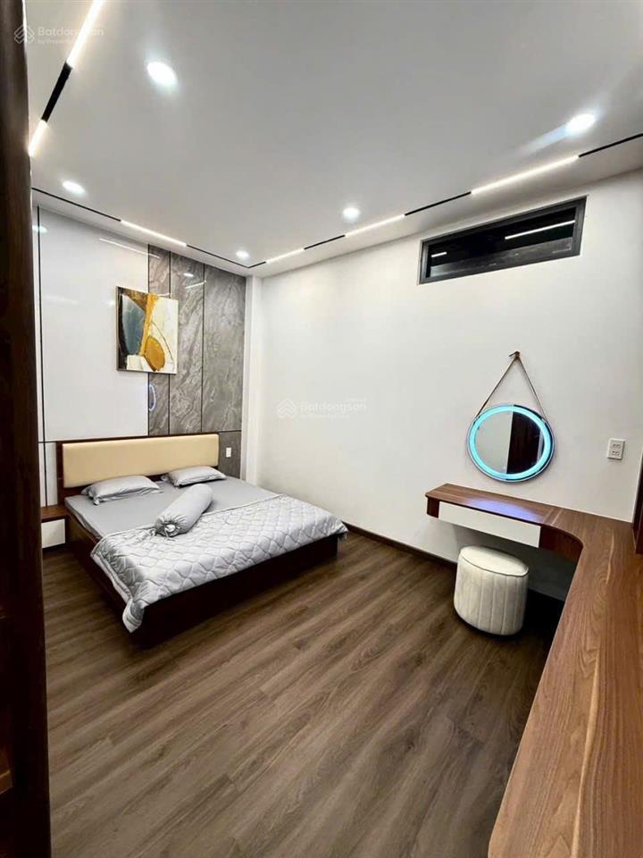 Chính chủ cần bán gấp nhà riêng giá rẻ 5 tầng 63m2 5pn,5wc tân bình hồ chí minh chỉ với 14tỷ200 tr