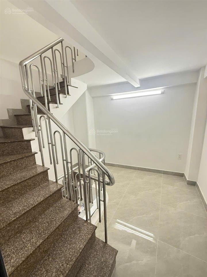 Chính chủ cần bán gấp nhà riêng giá rẻ 5 tầng33m2 quận 10 hồ chí minh 4pn,4wc chỉ với 7 tỷ 100 tr