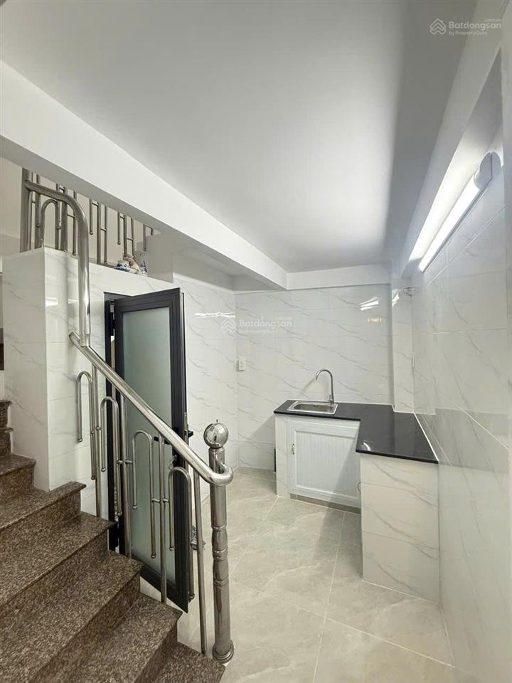 Chính chủ cần bán gấp nhà riêng giá rẻ 5 tầng33m2 quận 10 hồ chí minh 4pn,4wc chỉ với 7 tỷ 100 tr