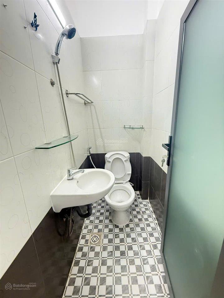 Chính chủ cần bán gấp nhà riêng giá rẻ 5 tầng33m2 quận 10 hồ chí minh 4pn,4wc chỉ với 7 tỷ 100 tr