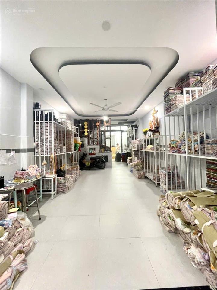 Chính chủ cần bán gấp nhà riêng giá rẻ 4 tầng 79m2 4pn,4wc tân bình hồ chí minh chỉ với 9 tỷ 500
