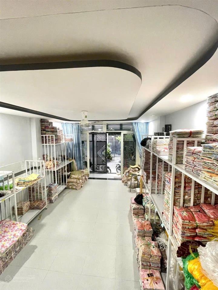 Chính chủ cần bán gấp nhà riêng giá rẻ 4 tầng 79m2 4pn,4wc tân bình hồ chí minh chỉ với 9 tỷ 500