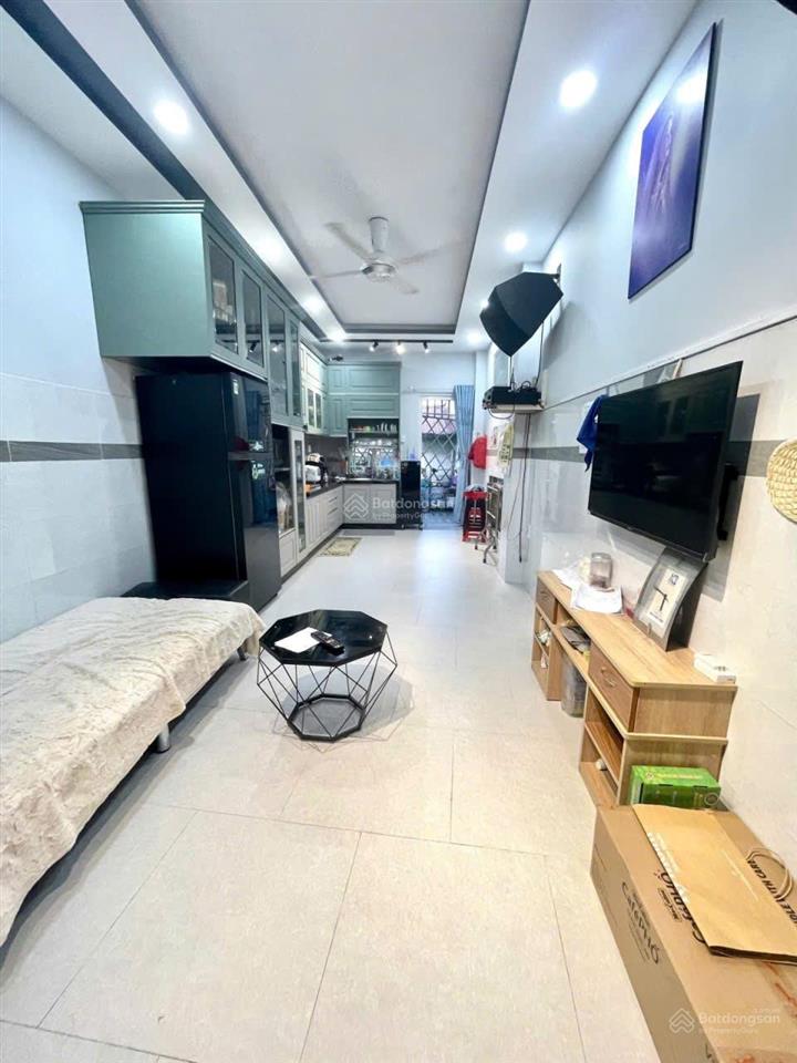 Chính chủ cần bán gấp nhà riêng giá rẻ 4 tầng 79m2 4pn,4wc tân bình hồ chí minh chỉ với 9 tỷ 500