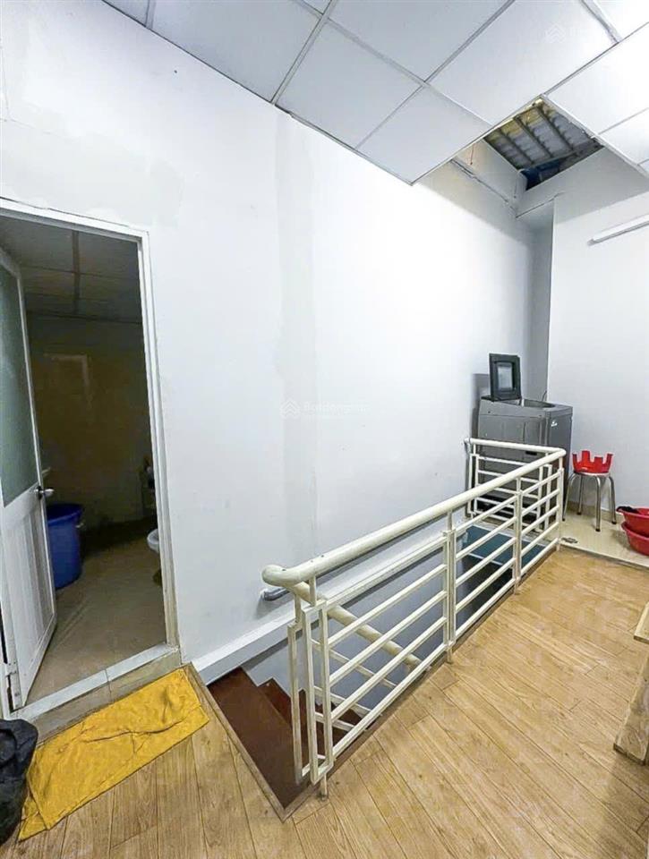 Chính chủ cần bán gấp nhà riêng giá rẻ 3 tầng 4 pn,4wc30m2 quận 10 hồ chí minh chỉ với 4 tỷ 550