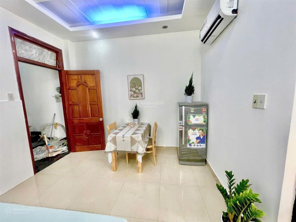 Chính chủ cần bán gấp nhà riêng giá rẻ 5 tầng 70m2 8pn,8wc tân bình hồ chí minh chỉ với 12 tỷ 300tr