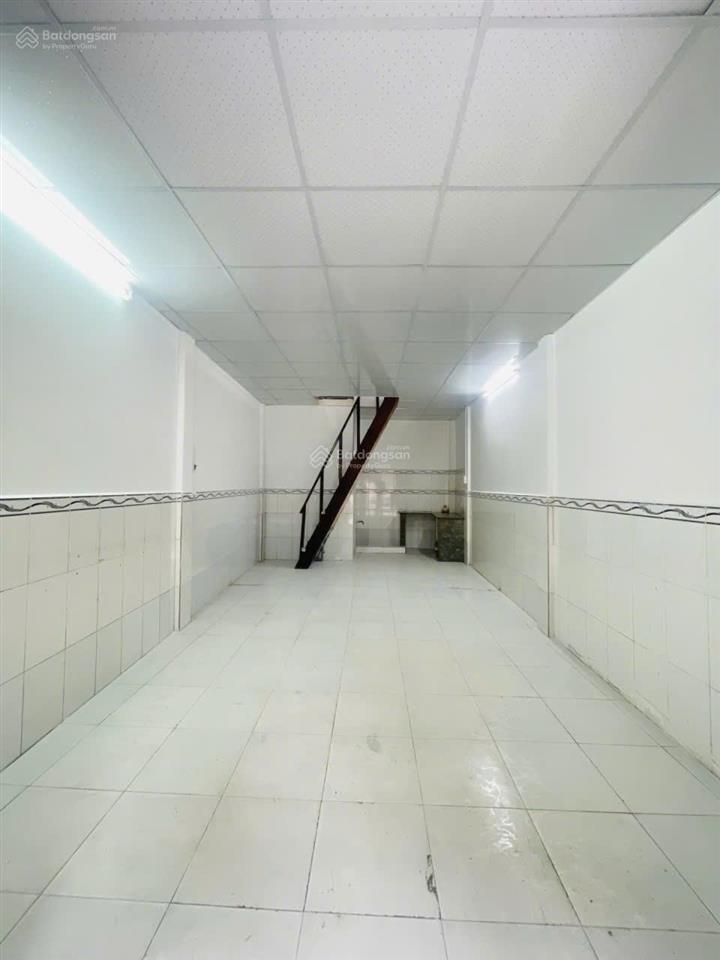 Chính chủ cần bán gấp nhà riêng giá rẻ 2 tầng30m22pn,2wc tân bình hồ chí minh chỉ với 4 tỷ 650 tr
