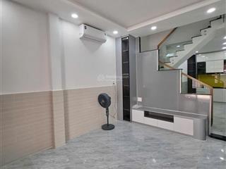Chính chủ cần bán gấp nhà riêng giá rẻ 3 tầng 40m2 3pn,3wc tân bình hồ chí  minh chỉ với 5 tỷ300 tr