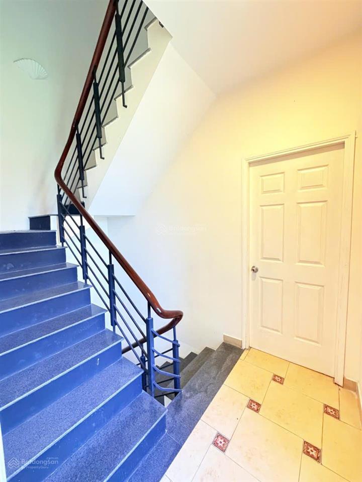 Chính chủ cần bán gấp nhà riêng giá rẻ 3 tầng 98.6m2 4pn, 4wc tân bình hồ chí minh chỉ với 8 tỷ 800