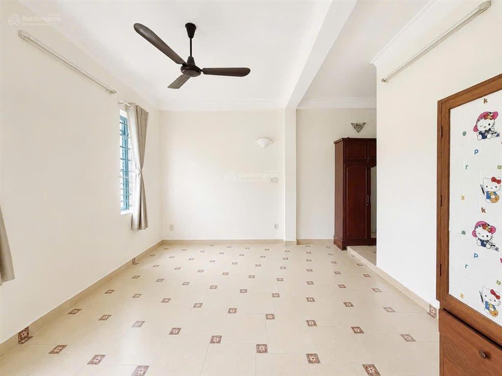 Chính chủ cần bán gấp nhà riêng giá rẻ 3 tầng 98.6m2 4pn, 4wc tân bình hồ chí minh chỉ với 8 tỷ 800