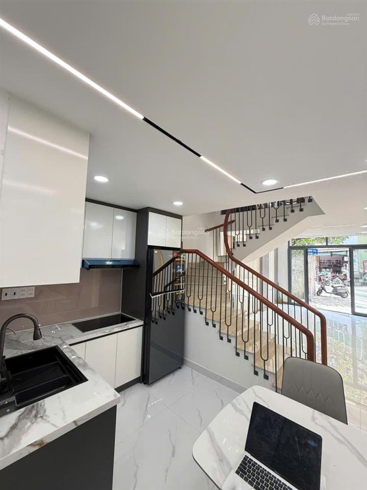 Chính chủ cần bán gấp nhà riêng giá rẻ 5 tầng 40m2 4pn,4wc tân bình hồ chí  minh chỉ với 8 tỷ650 tr