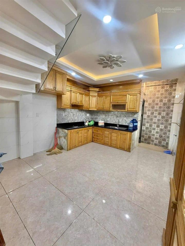 Chính chủ cần bán gấp nhà riêng giá rẻ 5 tầng 5pn,5wc,54m2 hồ chí minh ,tân bình  chỉ với 9 tỷ 900