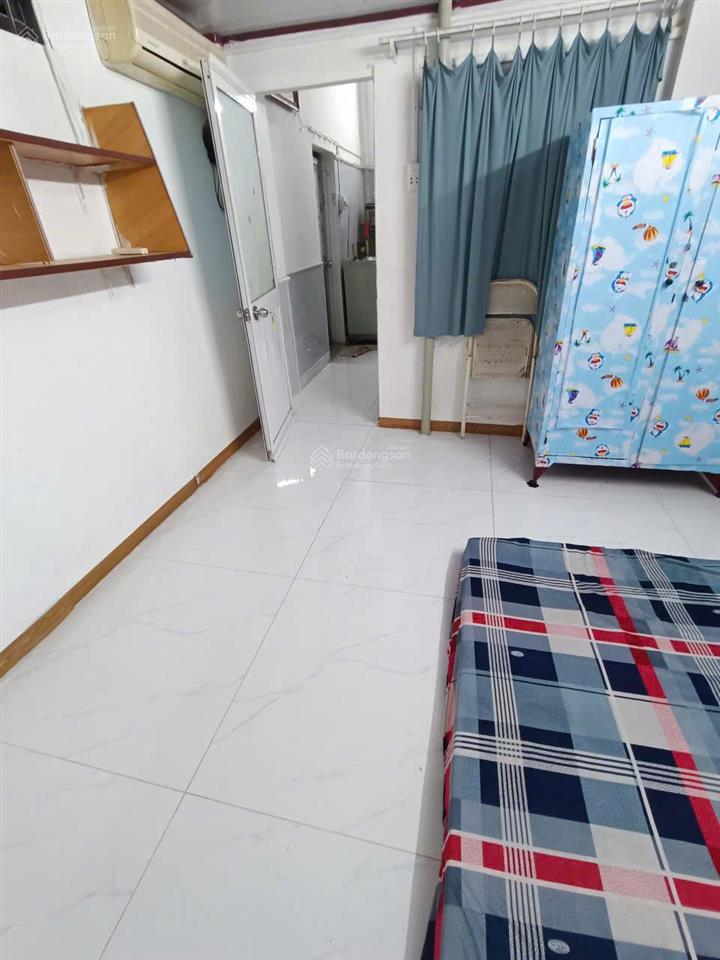 Gấp! gấp cơ hội thuê phòng rộng giá tốt ở trung tâm đường nguyễn văn cừ  20m2