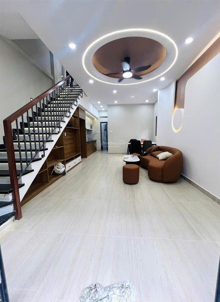 Lô góc ngang 4,3m hiếm xe hơi tới nhà lý thường kiệt, tân bình 41m2 2 tầng 3pn, 3wc chỉ 6,38 tỷ