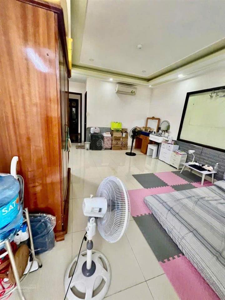 Chủ giảm sốc 1 tỷ, giá mới 12.95 tỷ còn bớt