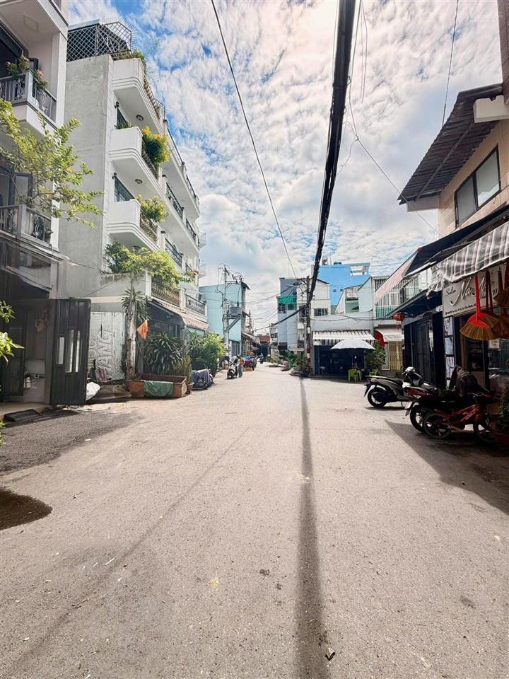 Chủ giảm sốc 1 tỷ, giá mới 12.95 tỷ còn bớt