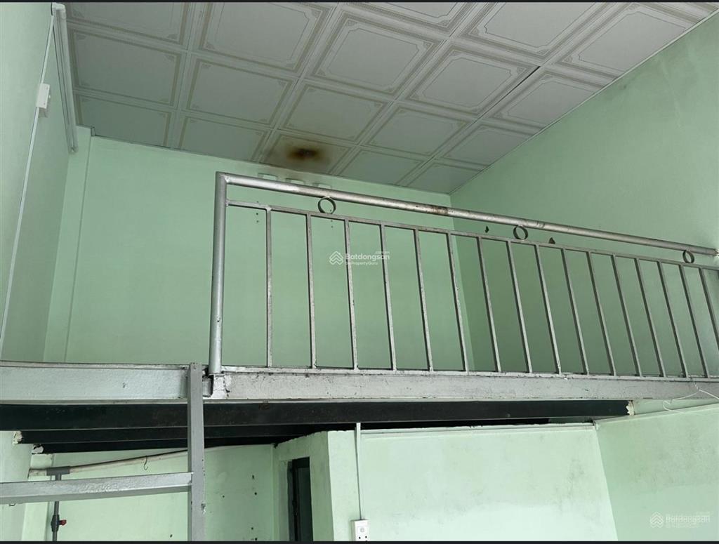 Cho thuê phòng trọ 3x4m, có gác giá 1,2 tr/tháng vị trí phường tân thới hiệp,  0919 147 ***