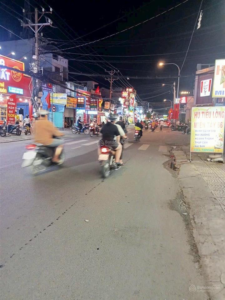 Cho thuê tòa nhà mặt tiền dương thị mười dt 8x29m, hướng đông nam giá 150 tr/tháng,  0919 147 ***