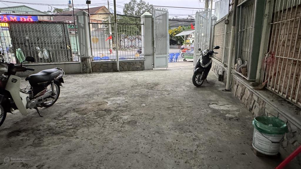 Bán nhà mặt phố đường nguyễn ảnh thủ, 35tỷ, 400m2, đất ở 342 m đẹp, nhiều tiện ích  0919 147 ***