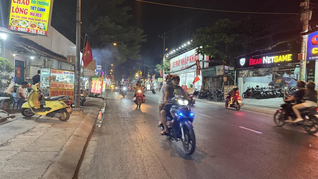 Bán nhà mặt phố đường nguyễn ảnh thủ, 35tỷ, 400m2, đất ở 342 m đẹp, nhiều tiện ích  0919 147 ***