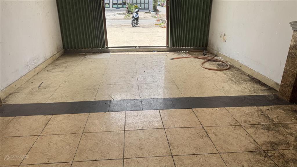 Cho thuê nhà cấp 4 mặt tiền tân thới hiệp 21 diện tích 4 x 20 có giáp giá 7tr  0919 147 ***